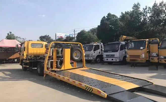 城步汽车中途维修案例