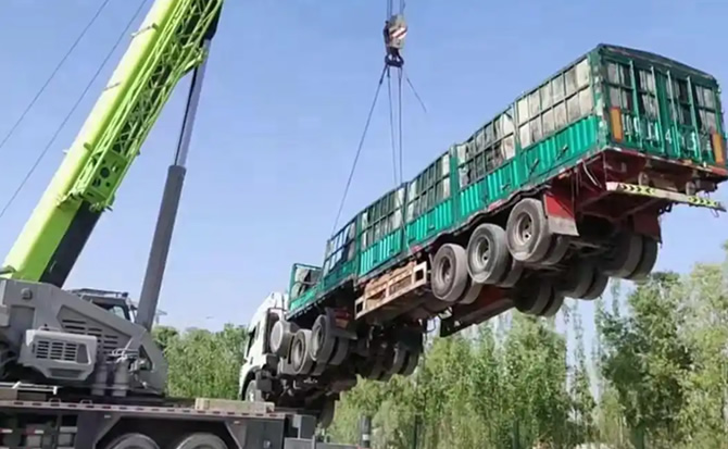 城步道路脱困救援案例